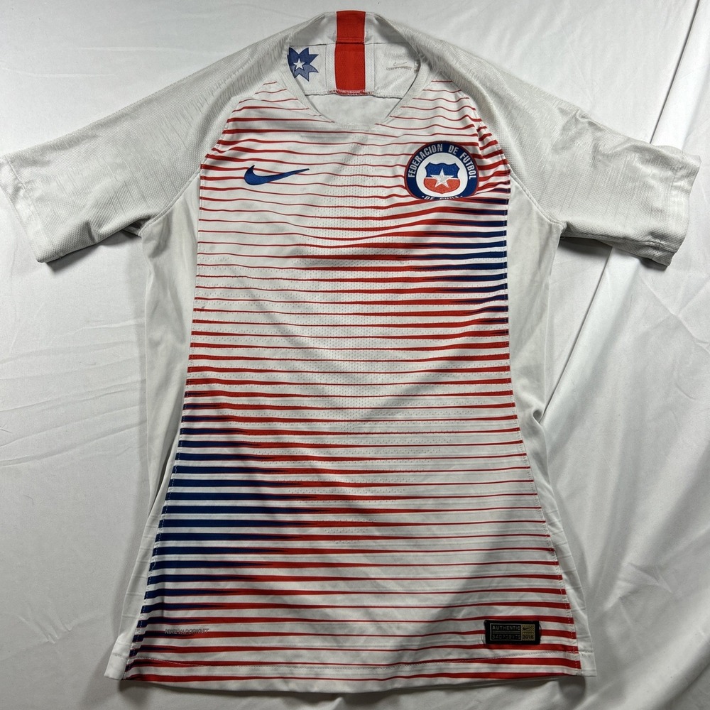 Nike Chile National Team 2018 Away Soccer Jersey Mens Small Vaporknit Red White